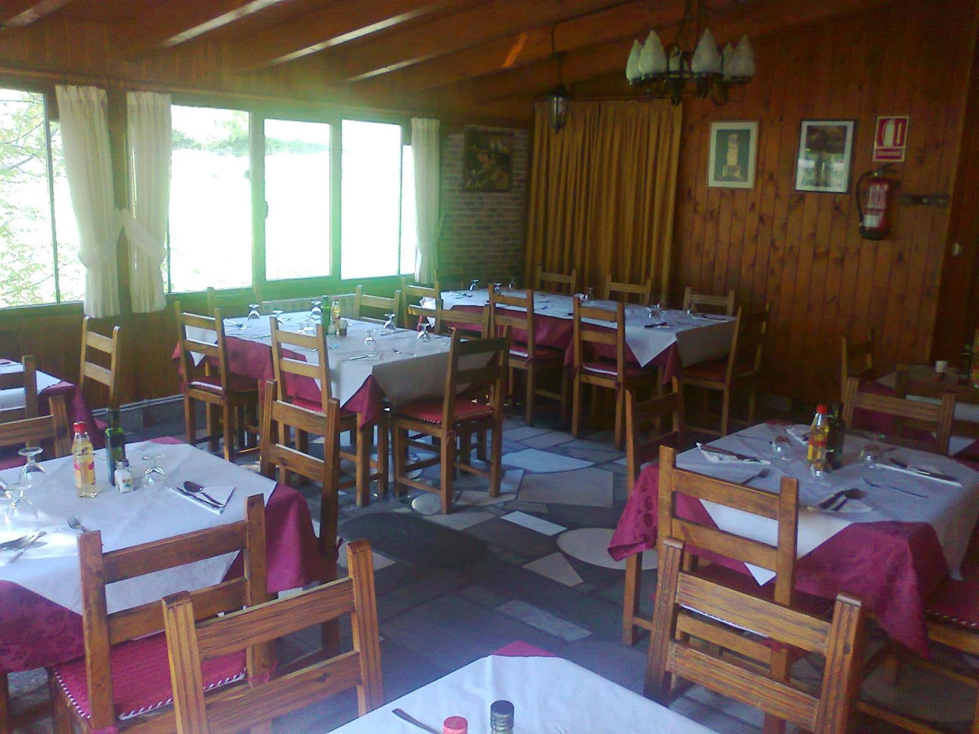 Hostal El Peregrino Ла-Портела-де-Валькарсе Экстерьер фото