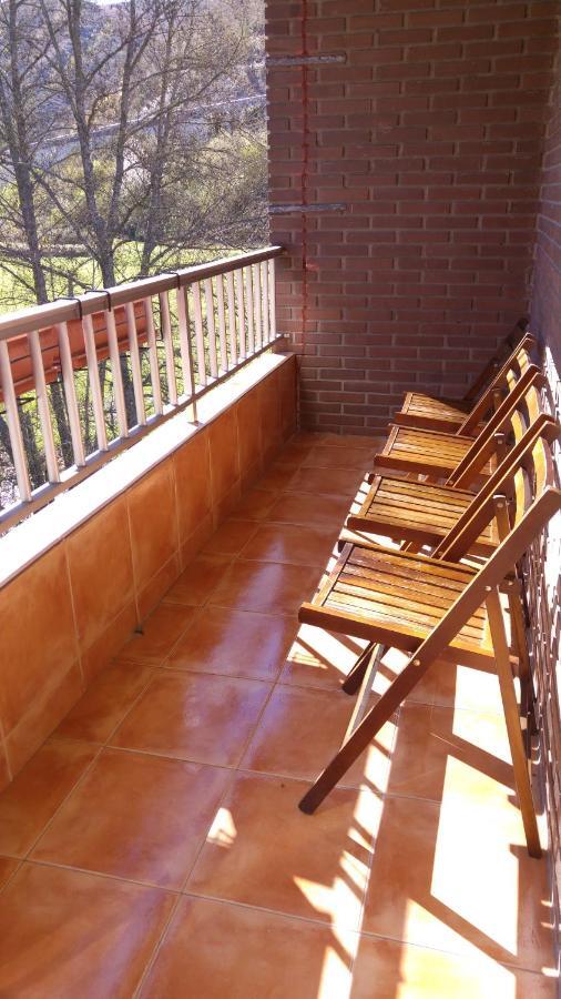 Hostal El Peregrino Ла-Портела-де-Валькарсе Экстерьер фото